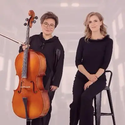 SwissDuo Piano Cello Duo Irina Grebaus und Sandi Toka Nova bei elegantem Event